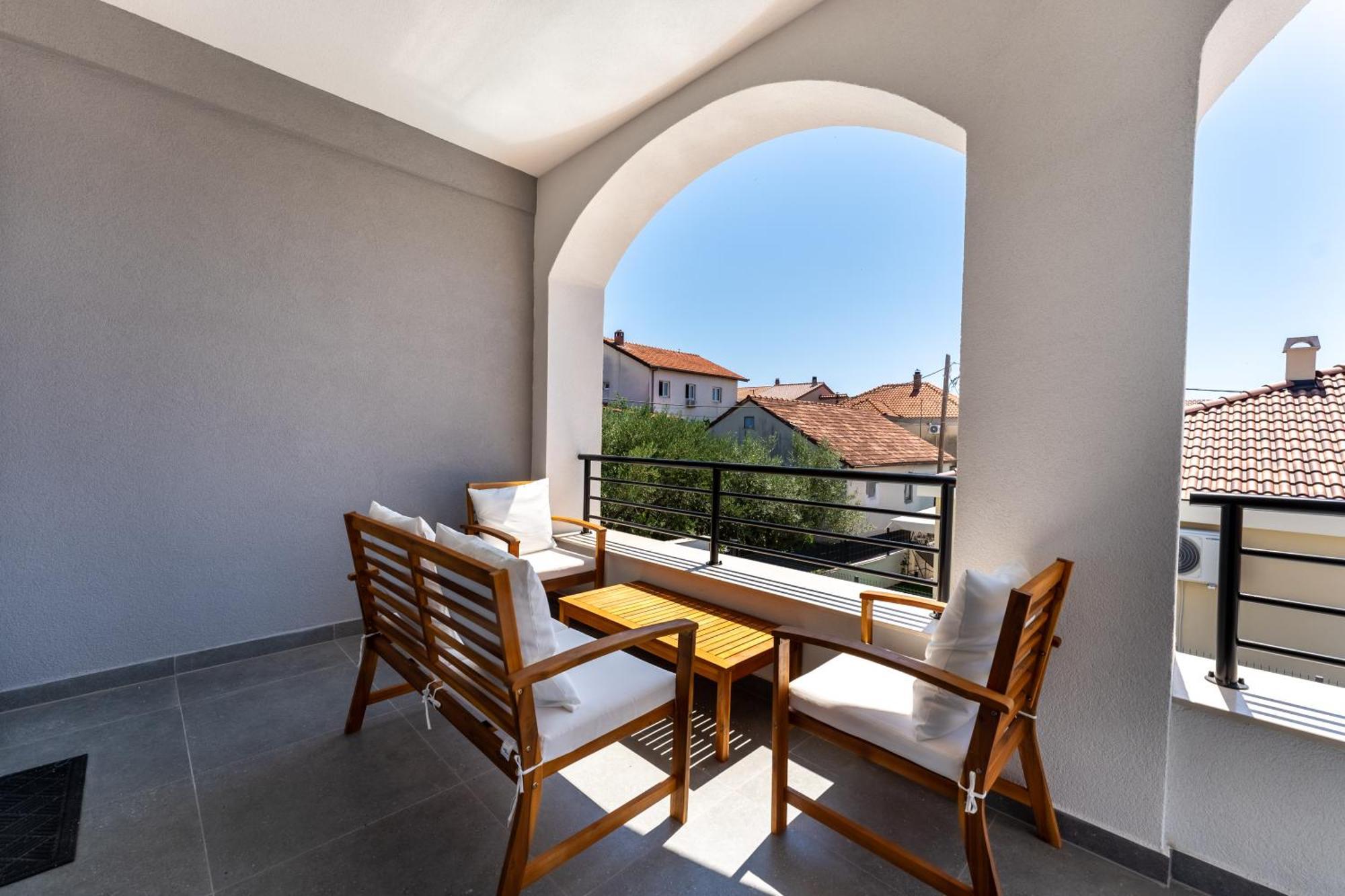 Bernie Apartments With A Pool Zadar Exterior photo